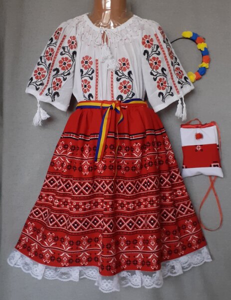 Costume populare pentru copii intre 3 si 17 ani