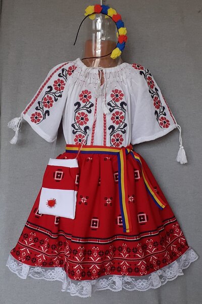Costume populare pentru copii intre 3 si 17 ani
