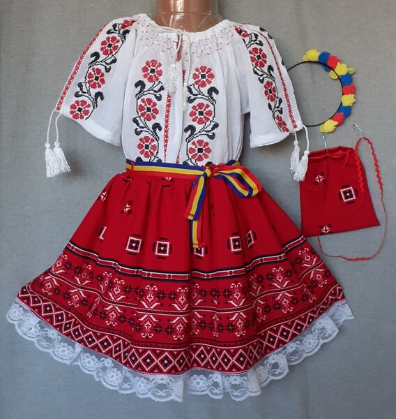 Costume populare pentru copii intre 3 si 17 ani