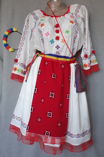 Costume populare pentru copii intre 3 si 17 ani